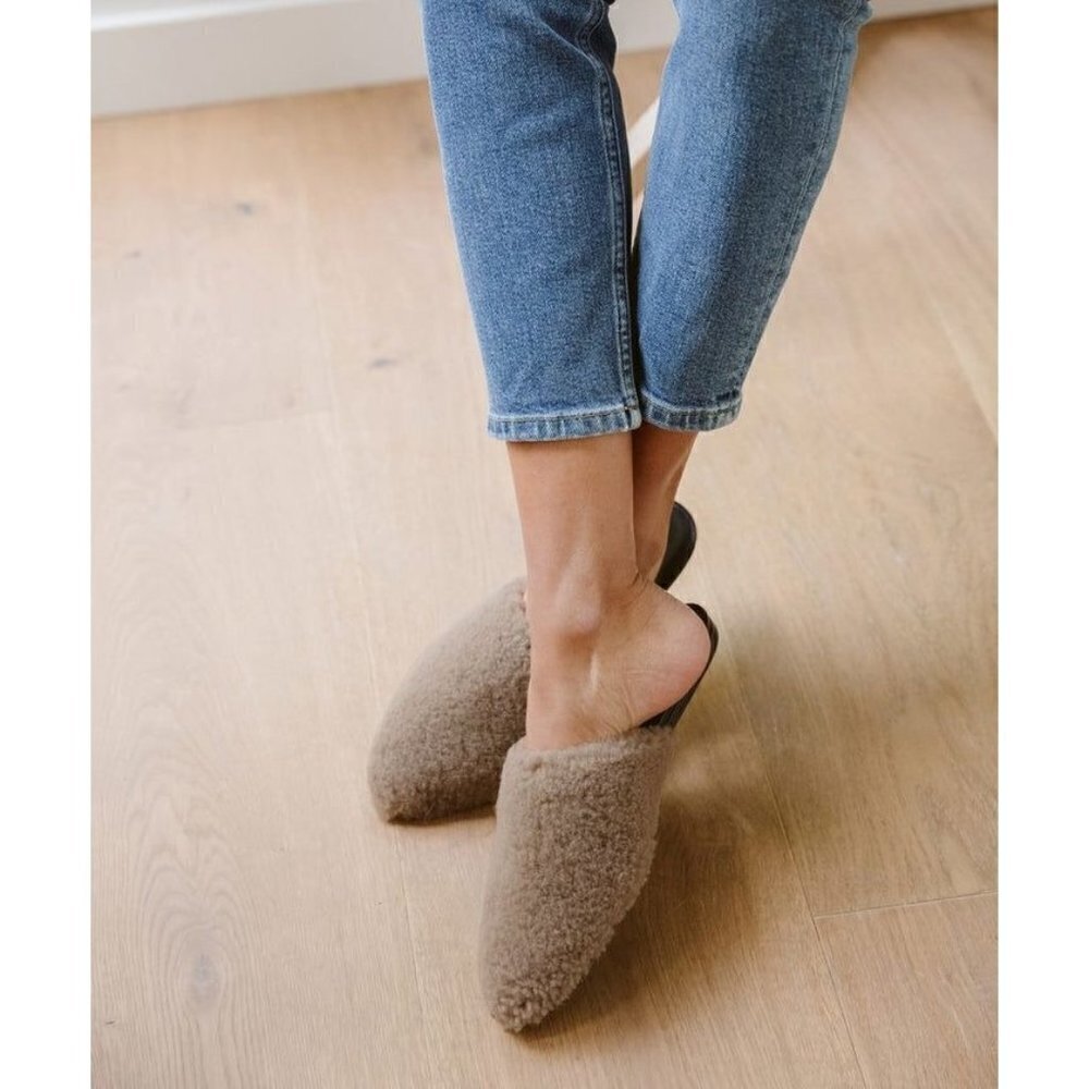 NWOB Jenni Kayne Shearling Fur Trim Slip On Mules Clog Smoke Size 36